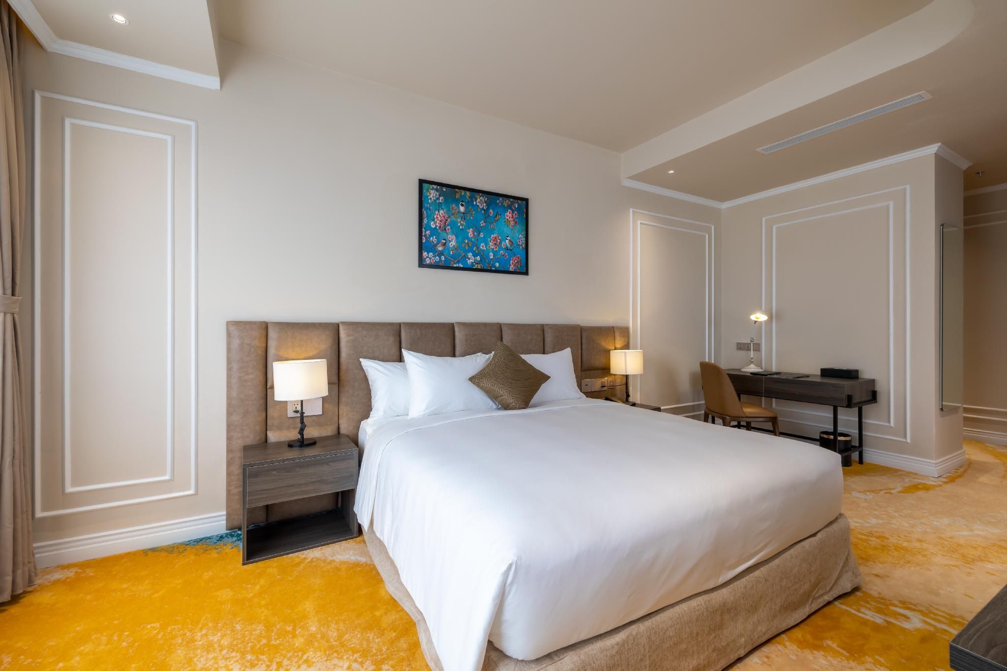 Premier King Room