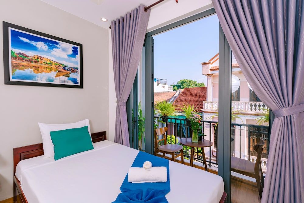 Vinh Khang Homestay Deluxe Double or Twin Room 5