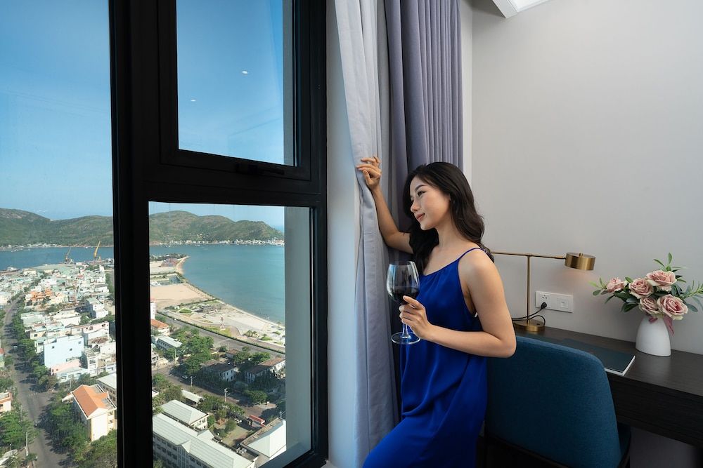 Superior Apartment, 2 Bedrooms, Harbor View, Mountainside