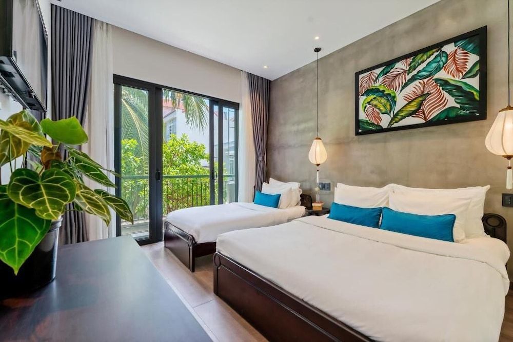 Deluxe Triple Room, Garden View