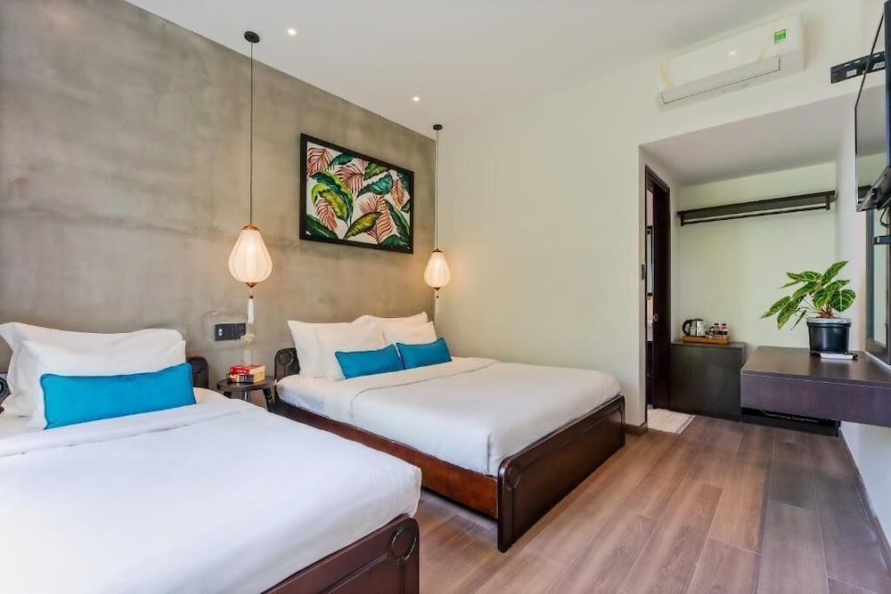 Deluxe Triple Room, Garden View