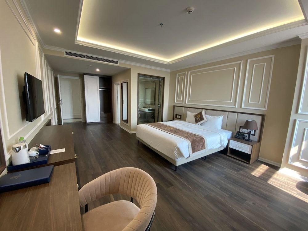 Riverside Hotel Ha Nam Deluxe Double or Twin Room 7