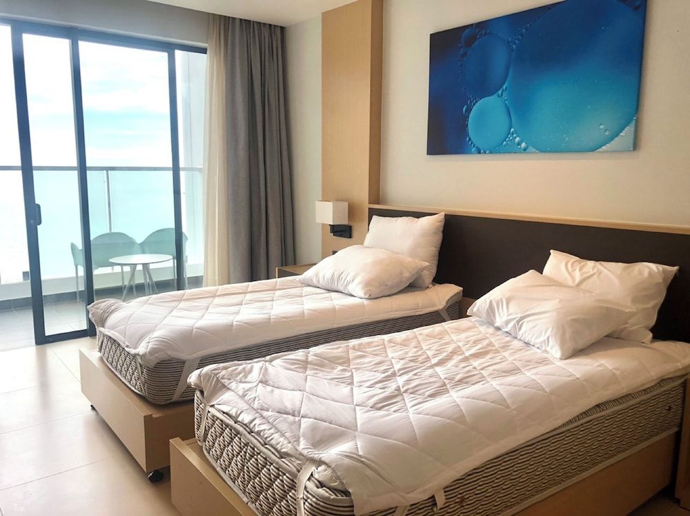 Cam Ranh Nha Trang Seaview Condotel Deluxe Twin Room, Ocean View 3
