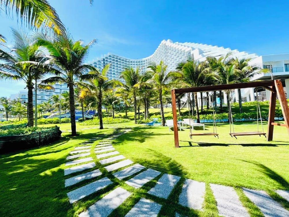 Cam Ranh Nha Trang Seaview Condotel Deluxe Double Room, 1 King Bed, Ocean View 8