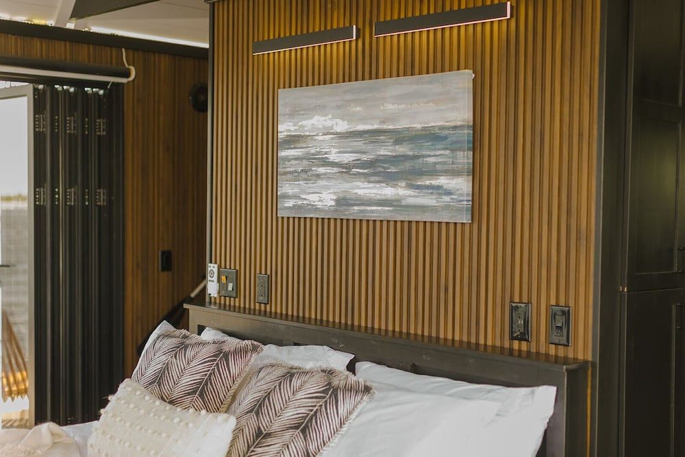 Premium Floating Bungalow by Stay Ombi Luxury Bungalow, Ocean View 3