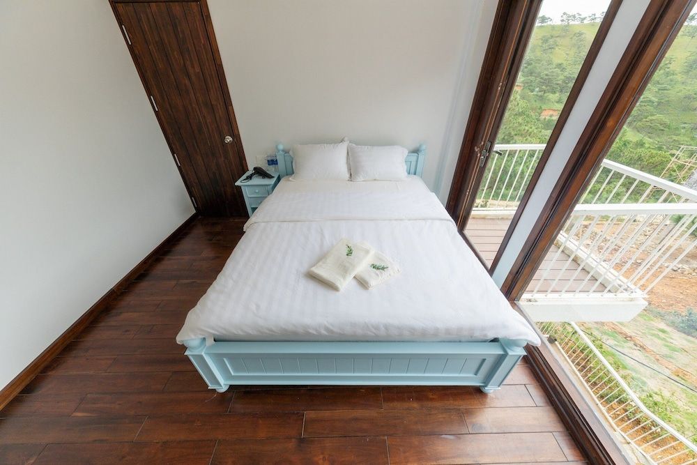 An Nhiên Villa Deluxe Room, Mountain View 12
