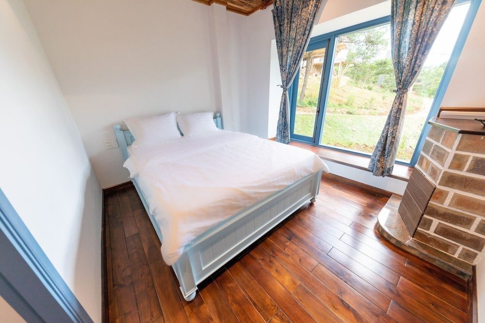 An Nhiên Villa Deluxe Room, Mountain View 10