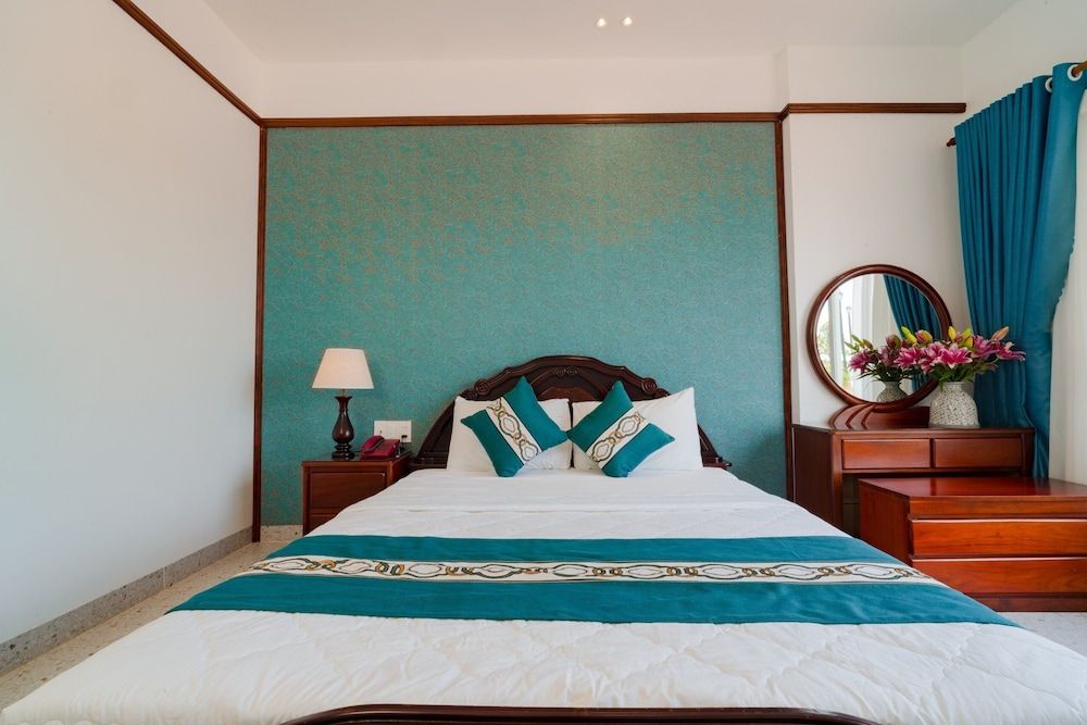 CHUONG DUONG HOTEL Superior Double Room 3