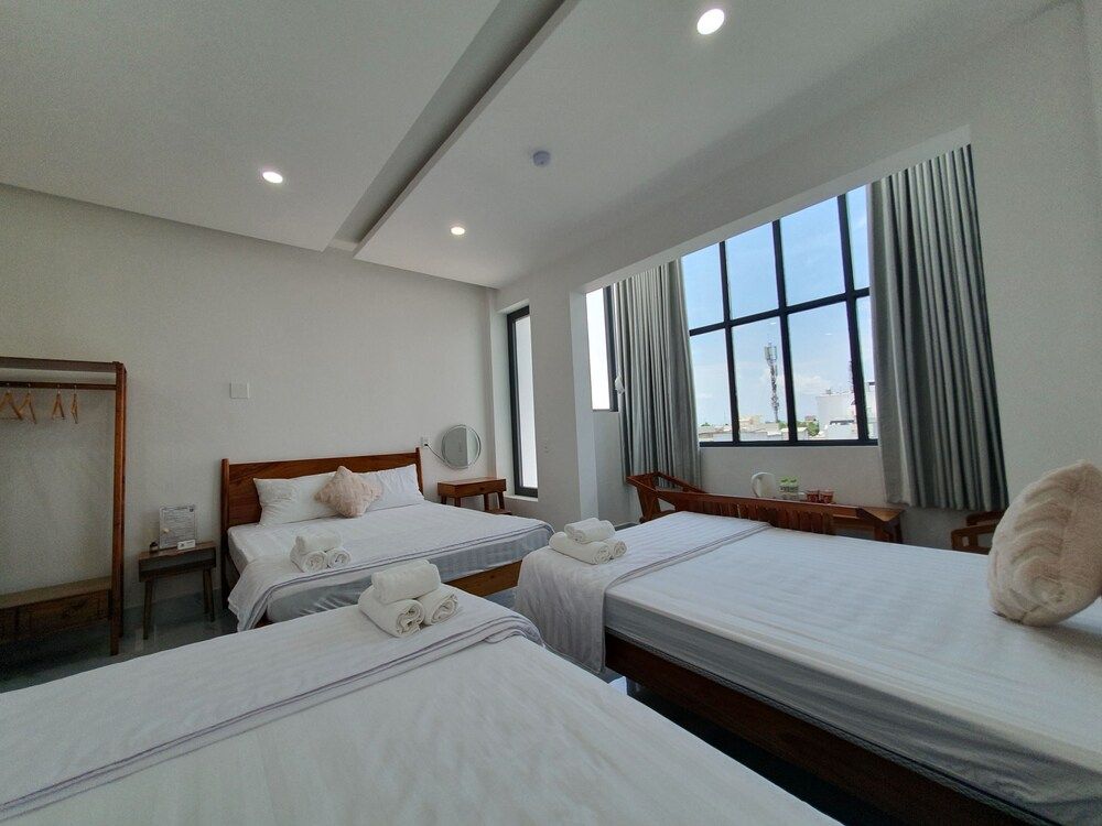 HERO HOSTEL & BILLIARDS Panoramic Triple Room 3