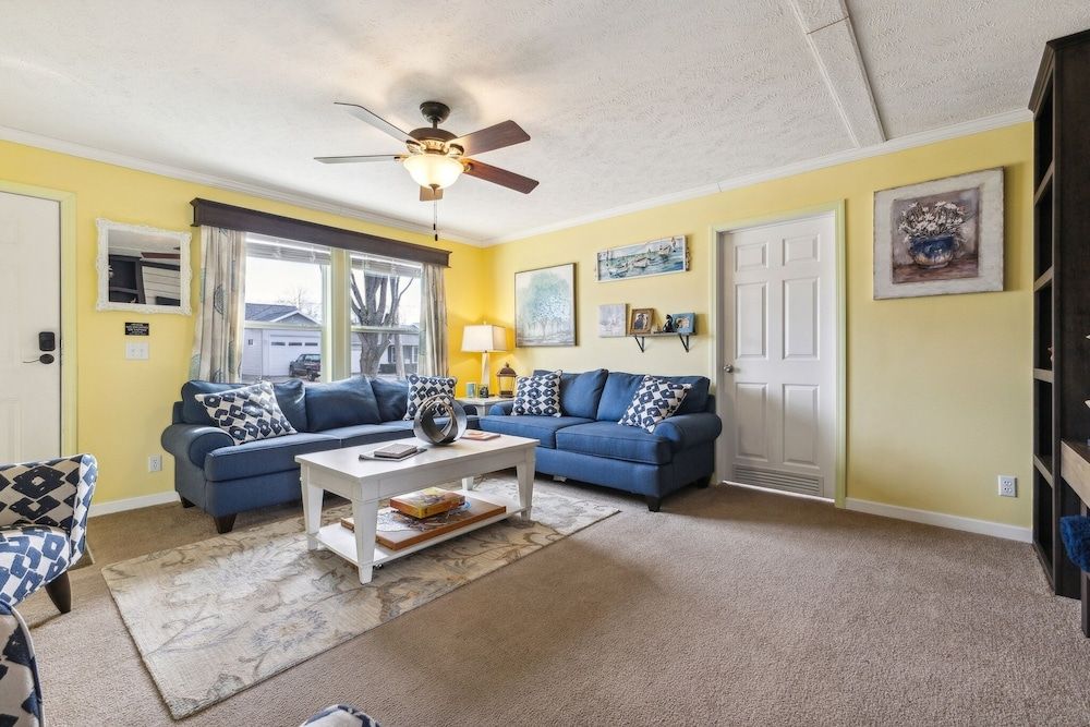 Sunsets & Serenity: Port Clinton Waterfront Stay 3 Bedroom Home House, 3 Bedrooms 16