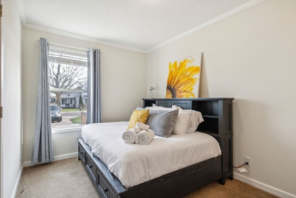 Sunsets & Serenity: Port Clinton Waterfront Stay 3 Bedroom Home House, 3 Bedrooms