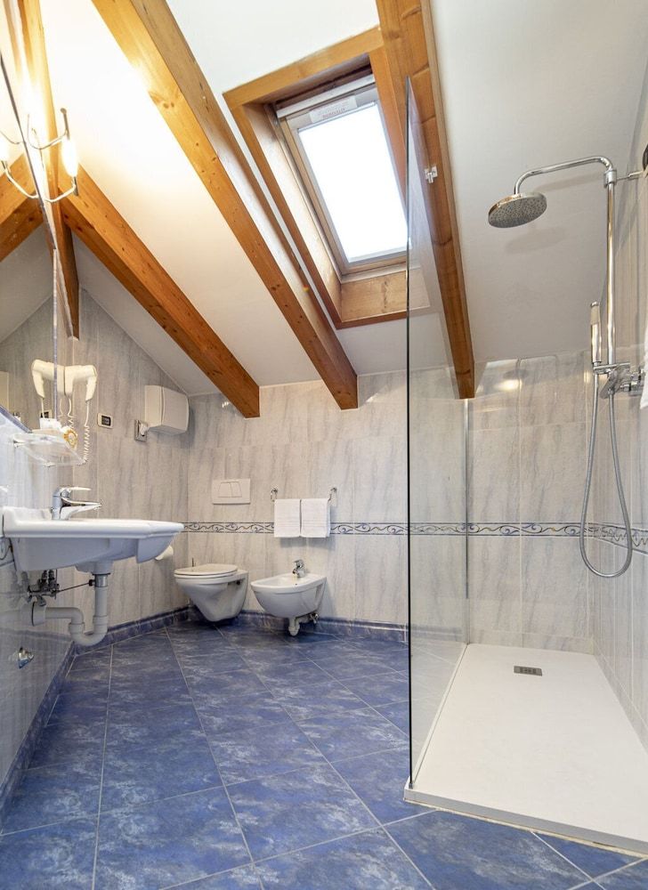 Hotel Luis Junior Suite, Accessible 3