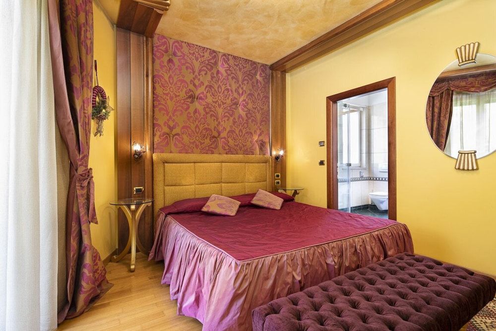 Hotel Luis Junior Suite, Accessible