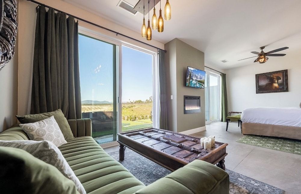 Domaine Chardonnay Vineyard Suite