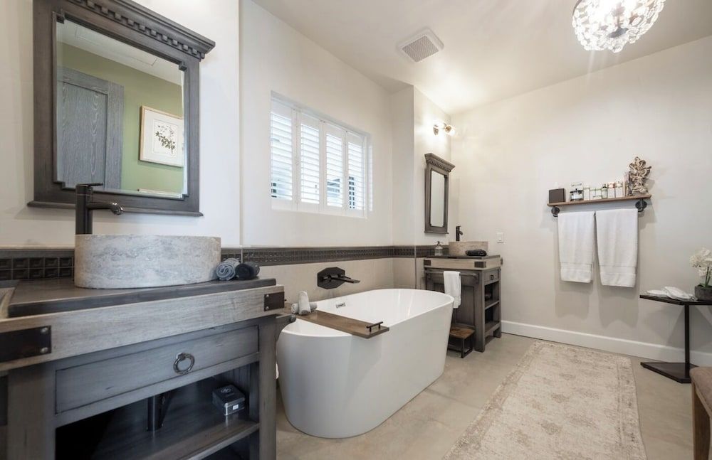 Domaine Chardonnay Vineyard Suite 14