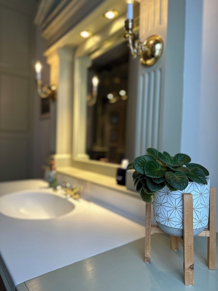 The Ellis Inn Deluxe Double Room, 1 Queen Bed 3