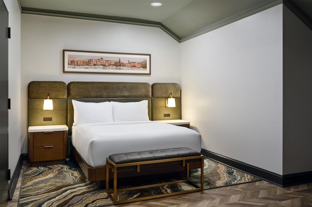 Suite, 1 Queen Bed