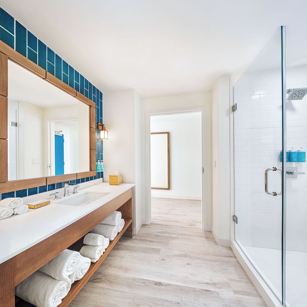 Compass Hotel Flagler Beach Suite, 1 Bedroom, Balcony, Ocean View 4