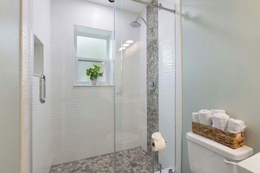 River Rentals Sebastian Condo, Patio, Partial Sea View 5