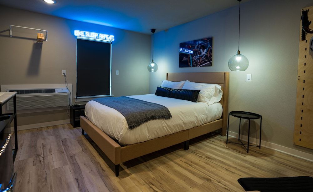#6, Little Sugar, Single Room