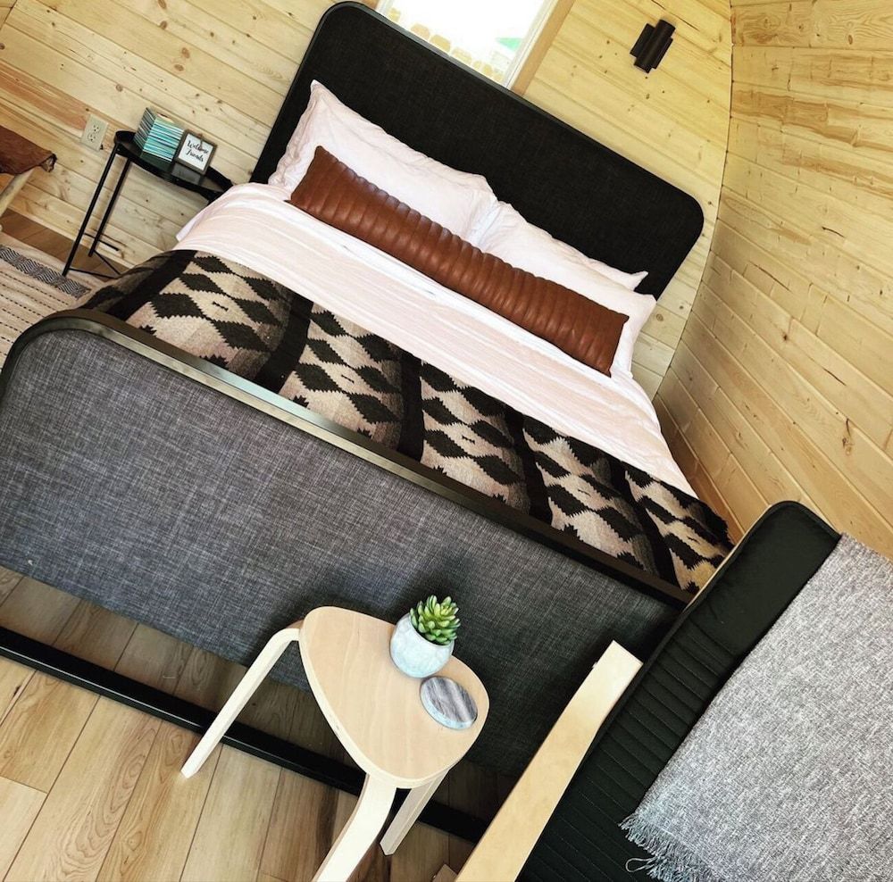 The Bike Inn #14, Buffalo River Cabin