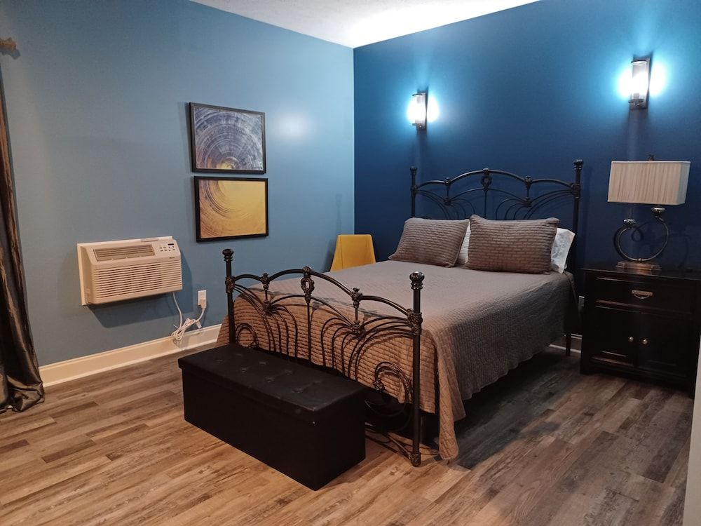 Natchez Manor Bed & Breakfast Janessa Victoria