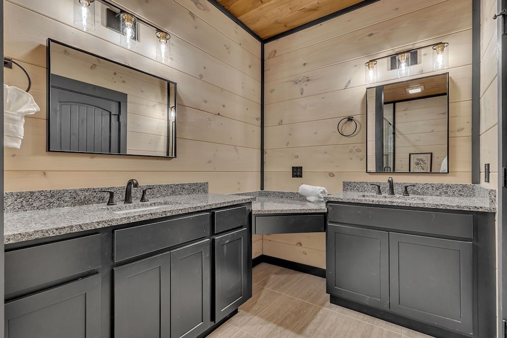 Smith Creek Resort Executive Cabin, 5 Bedrooms, Terrace, Mountain View (Private RoofTop Lounge) 15