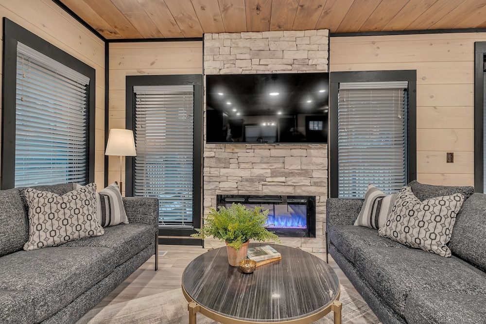 Smith Creek Resort Executive Cabin, 5 Bedrooms, Terrace, Mountain View (Private RoofTop Lounge) 29