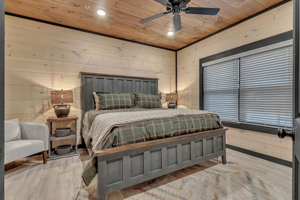 Smith Creek Resort Executive Cabin, 5 Bedrooms, Terrace, Mountain View (Private RoofTop Lounge) 5