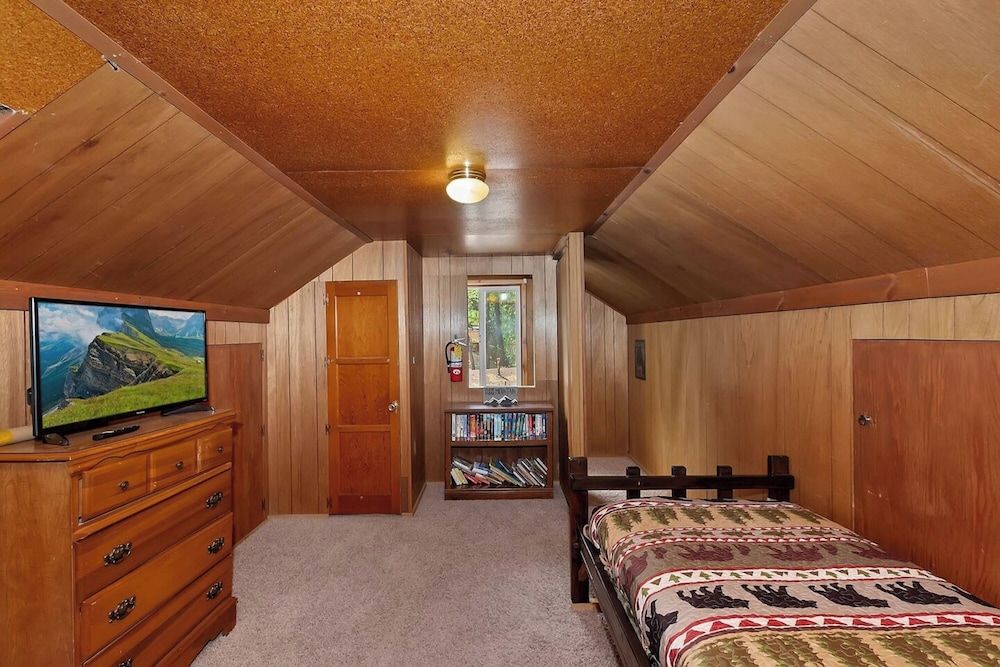 Signature Cabin