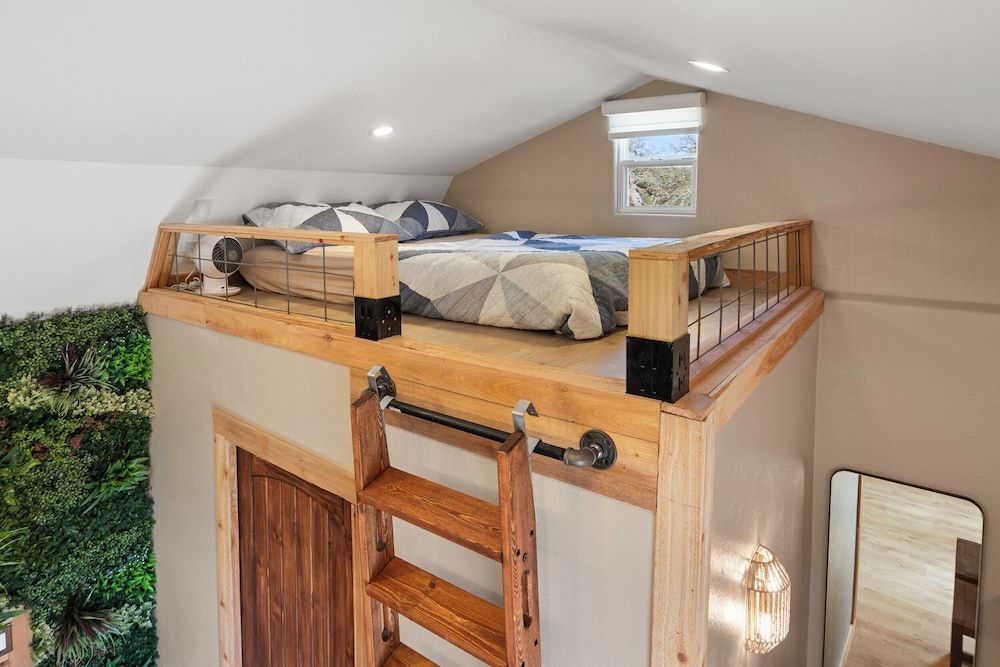 Secluded Luxury Couples cabin Sauna Pool Luxury Villa, Courtyard View 4