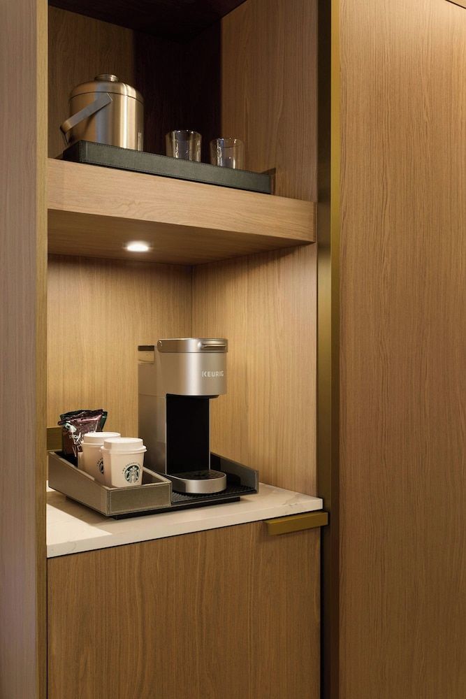 The Westin Flushing Laguardia Airport Room, 1 King Bed 7