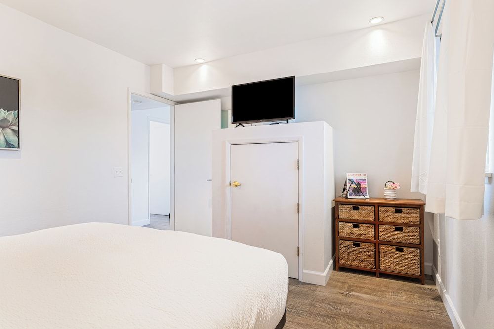 The Cayucan Bungalows by AvantStay Pet-Friendly Getaway Steps from Cayucos State Beach Apartment, 2 Bedrooms, Balcony 9