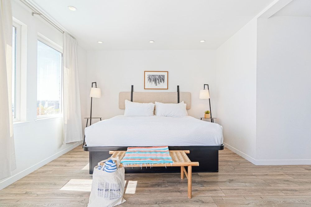 The Cayucan Bungalows by AvantStay Pet-Friendly Getaway Steps from Cayucos State Beach Studio, 1 King Bed 3