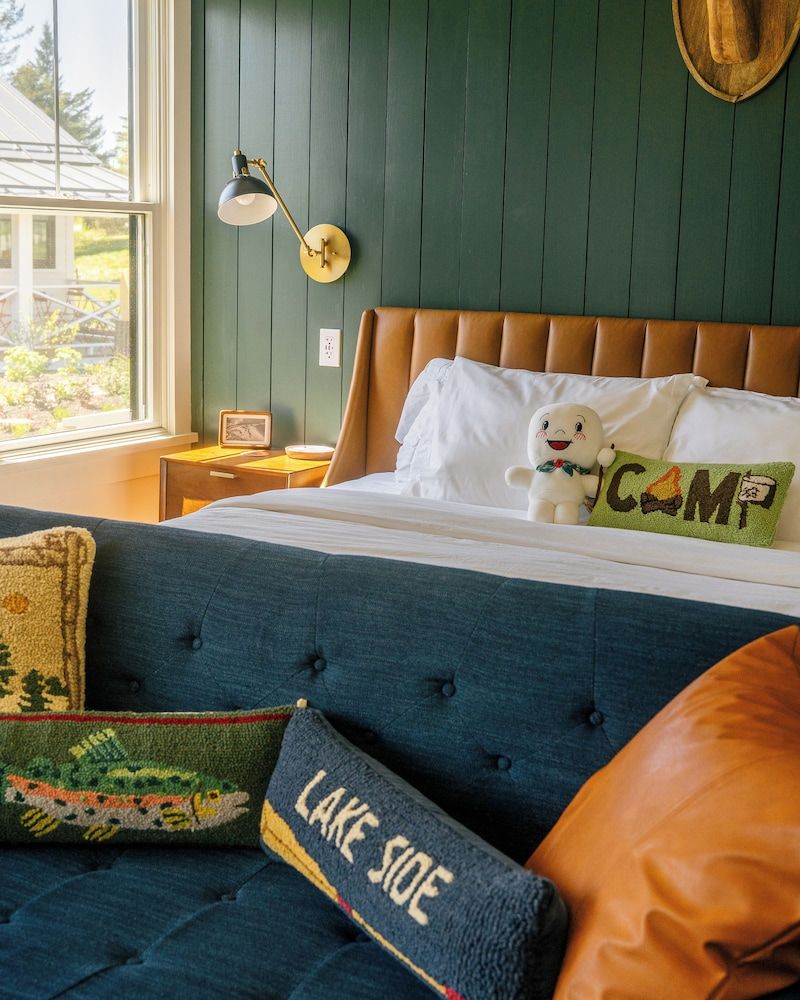 Luxury Cabin, 1 King Bed, Park View