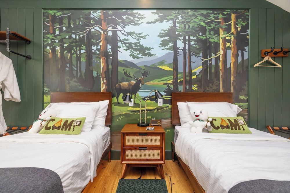 Luxury Room, Multiple Beds, Roll-in Shower
