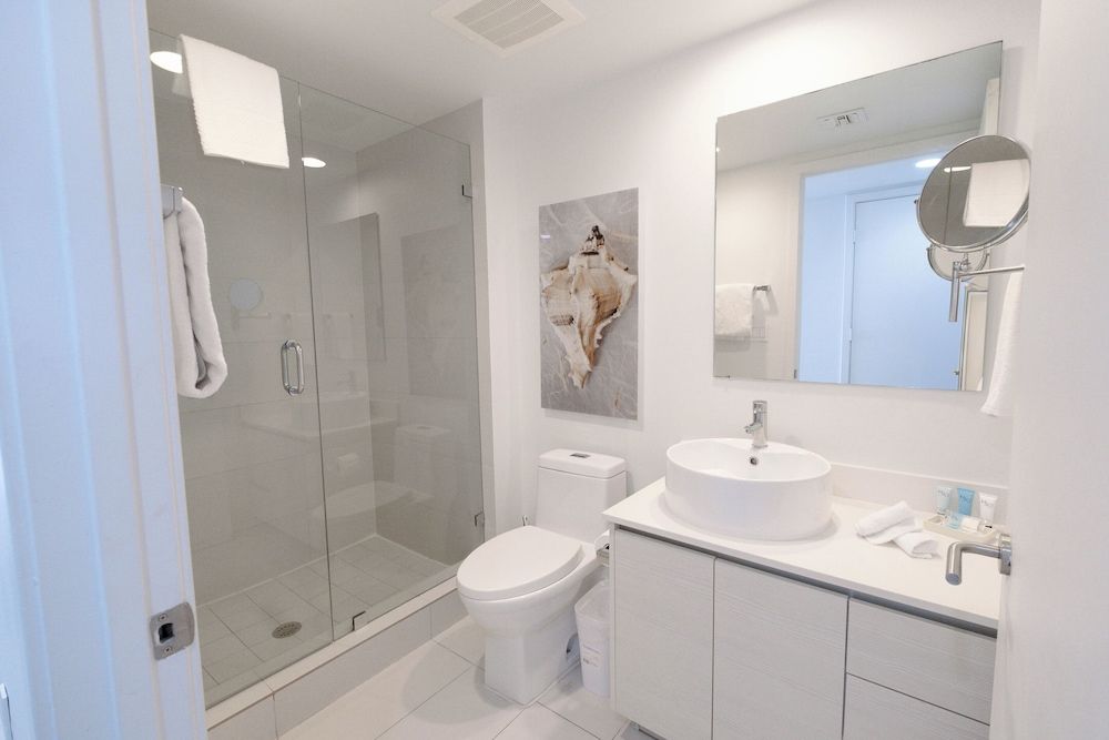 1209 AYB Deluxe Apartment, Balcony 5