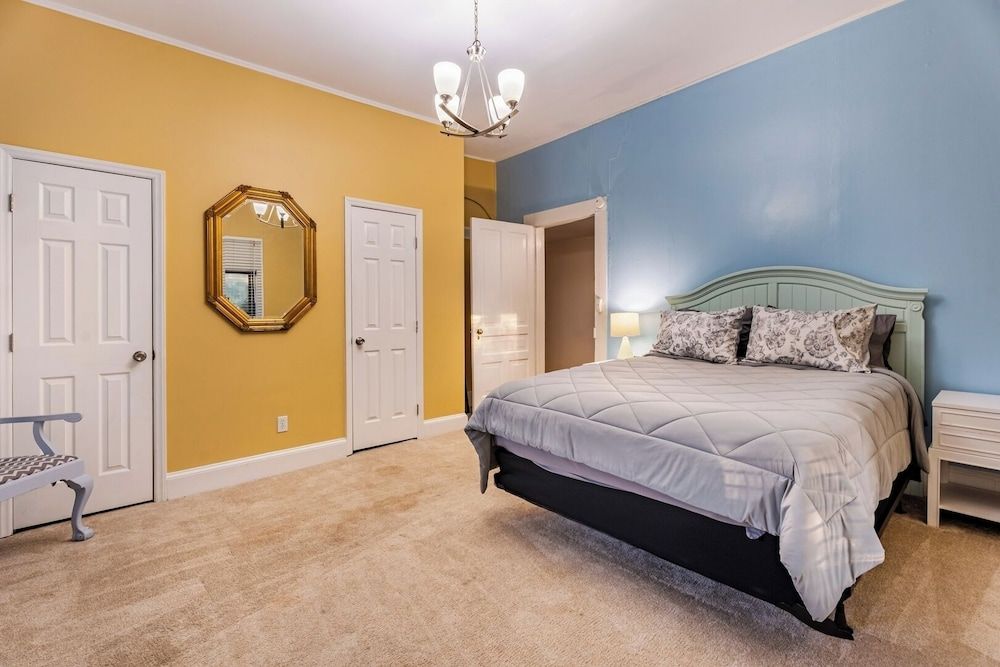 House (2 Bedrooms)