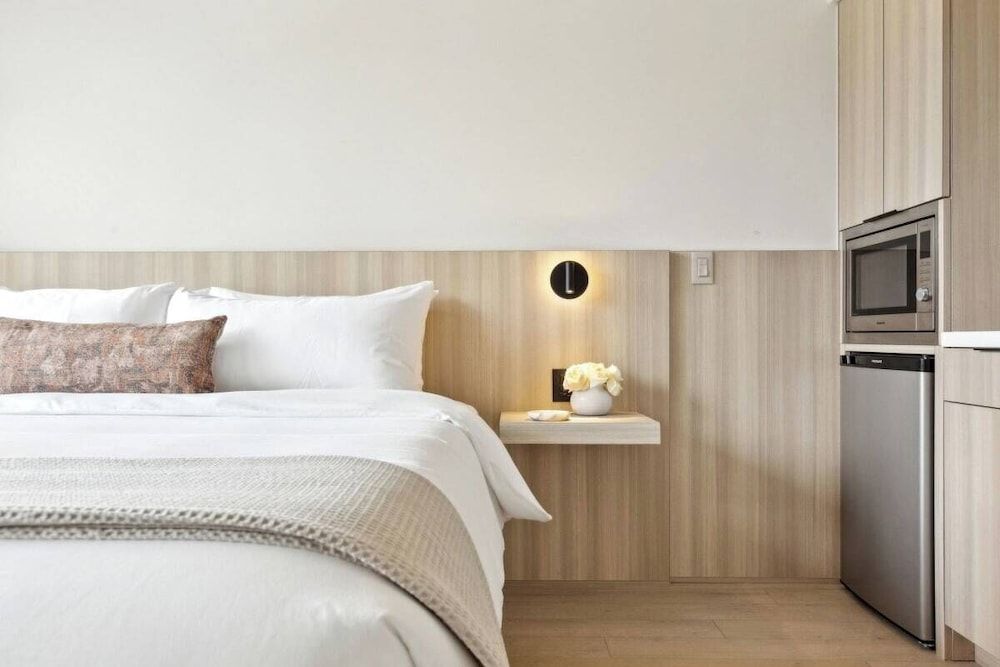 Casa Riviera Executive Studio, 1 King Bed, Kitchenette, Mountain View 6