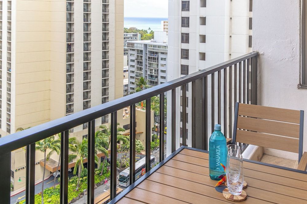 Waikiki Banyan Condo w/ King Bed & Parking, Near Beach Suite, 1 King Bed with Sofa bed, Mountain View (0171) 12