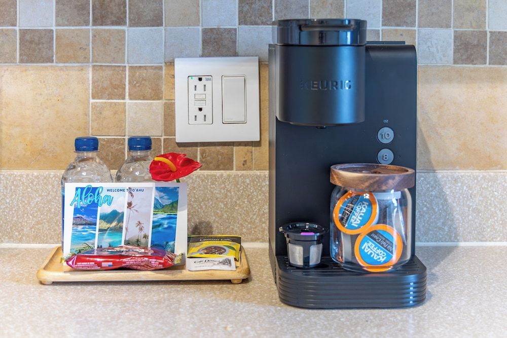 Waikiki Banyan Condo w/ King Bed & Parking, Near Beach Suite, 1 King Bed with Sofa bed, Mountain View (0171) 20