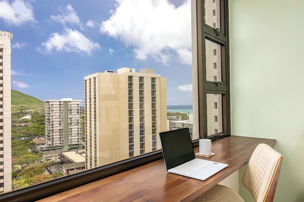 Waikiki Banyan Condo w/ King Bed & Parking, Near Beach Suite, 1 King Bed with Sofa bed, Mountain View (0171) 9