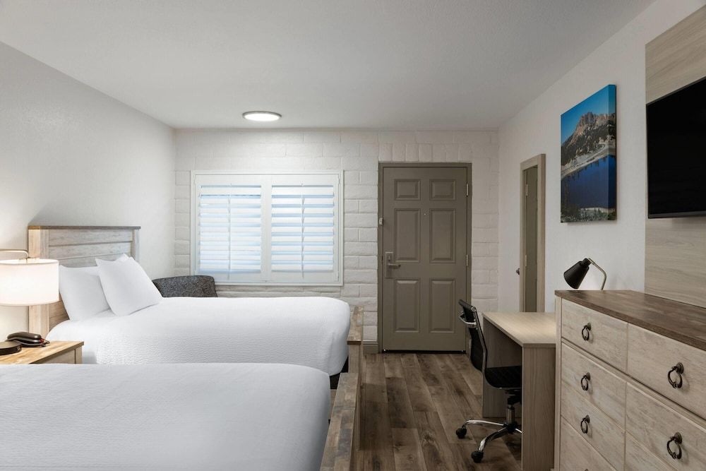 Baymont by Wyndham Susanville Room, 2 Double Beds, Non Smoking 2