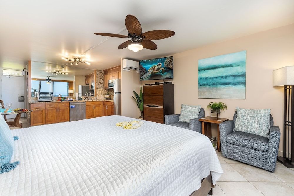 Napili Shores A106 0 Bedroom Condo by RedAwning Studio 6