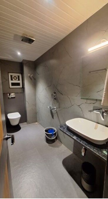 Club Room (with city View)