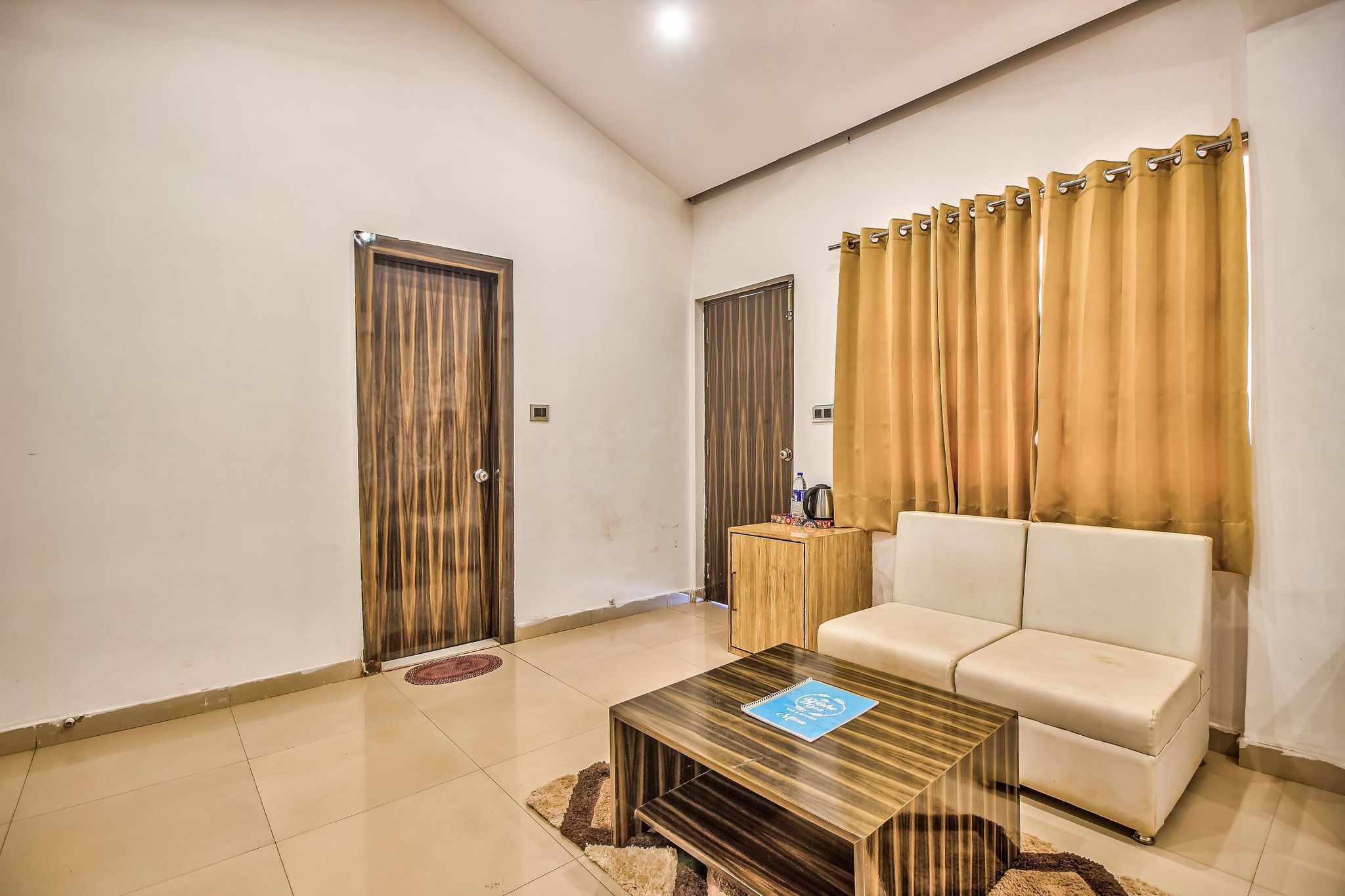 The Victoria Super Deluxe Room 6