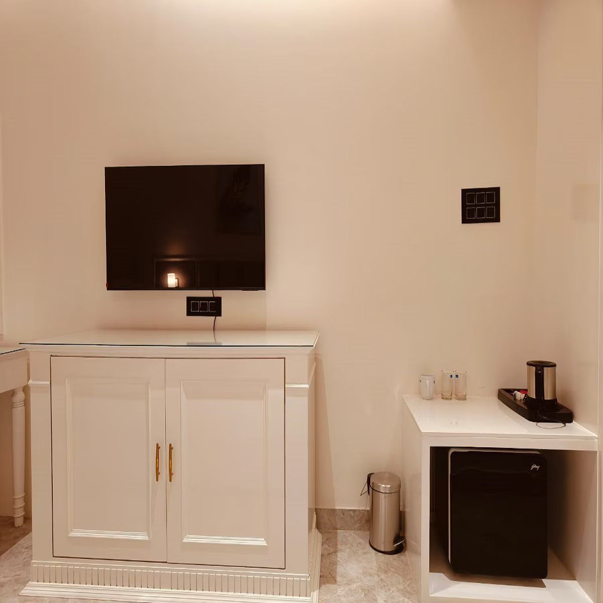 The Victoria Super Deluxe Room 5