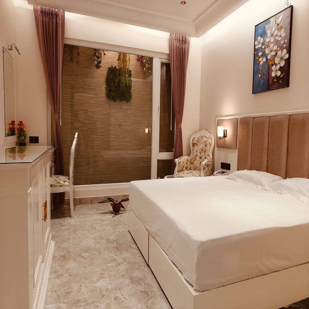 The Victoria Super Deluxe Room 2