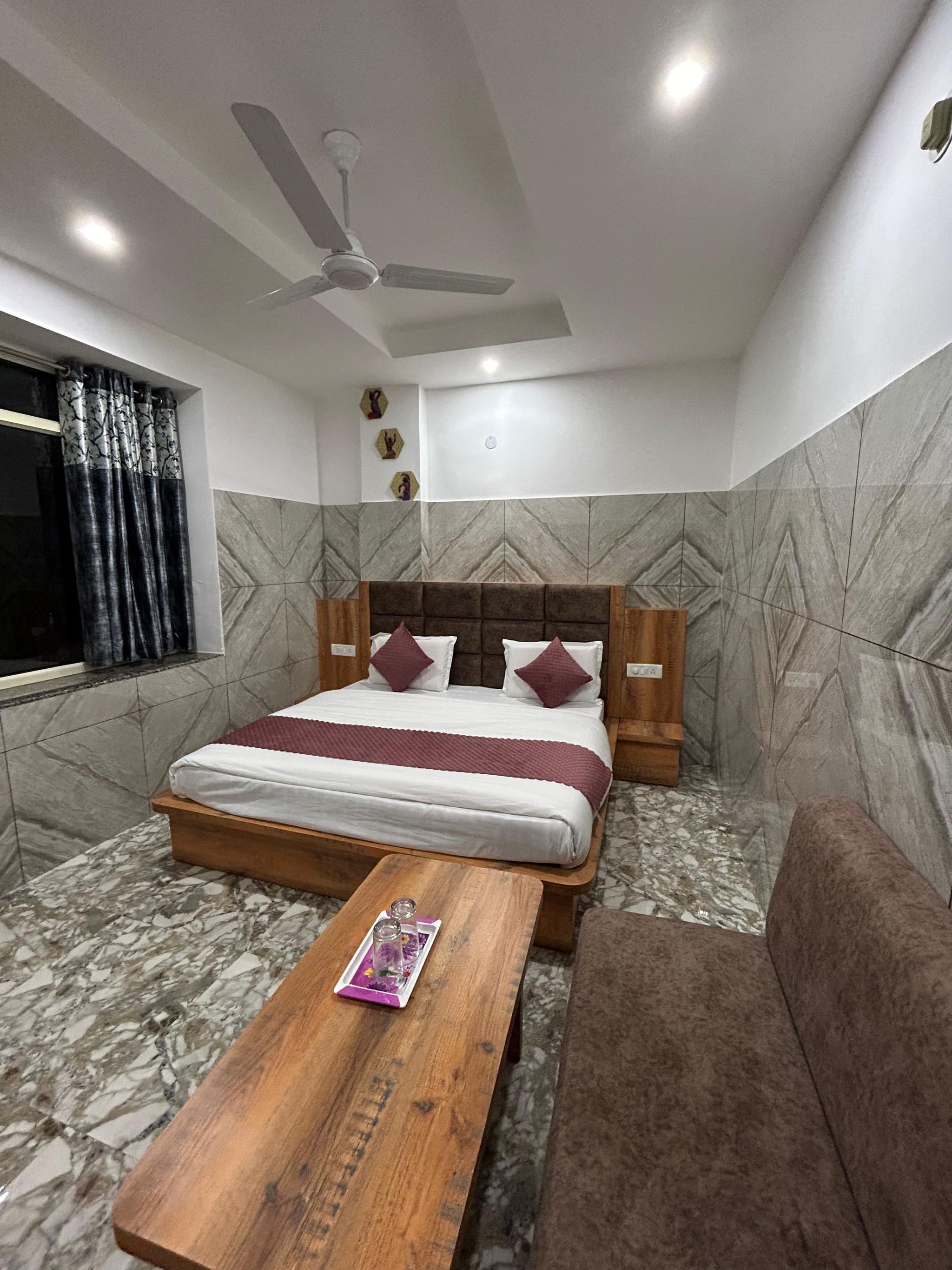 Super Deluxe Ac Room