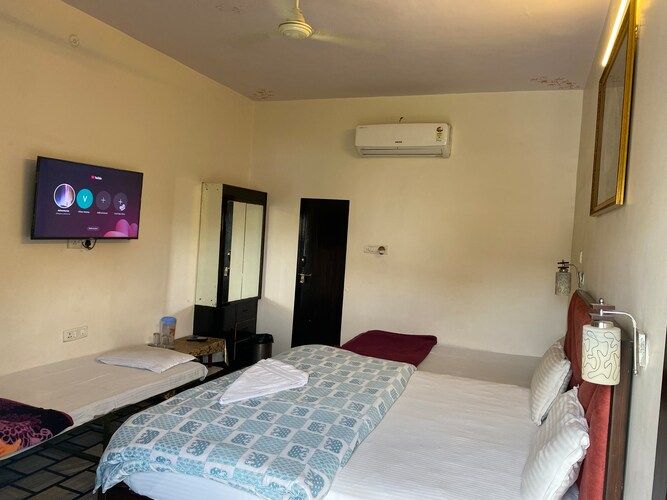 SuperDelux king Bedroom